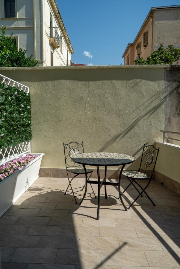 Salerno Center Suites Luaran gambar